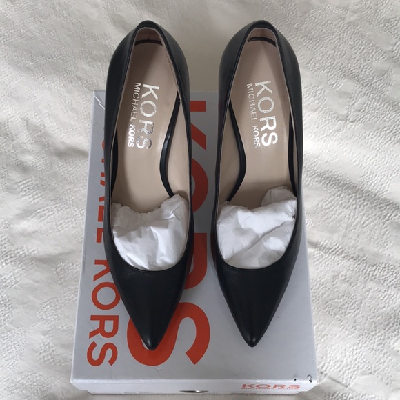 Kors by Michael Kors Aberly Pump - Picture 10 of 17